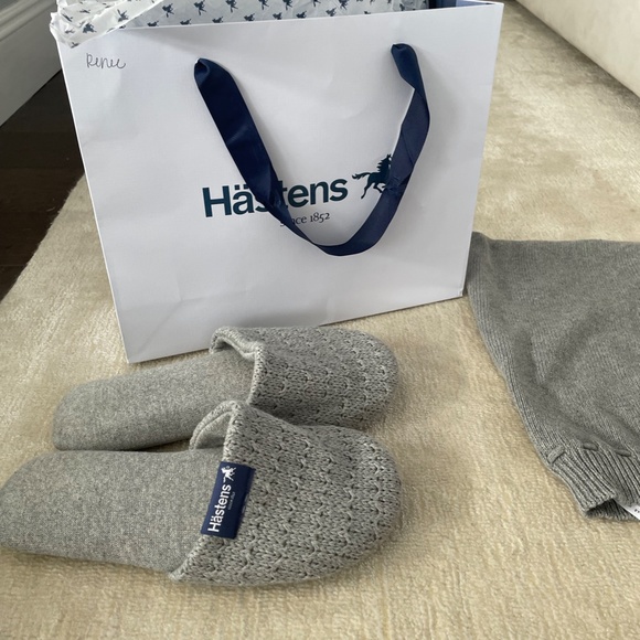Hastens Grey Medium Slippers - Picture 1 of 5